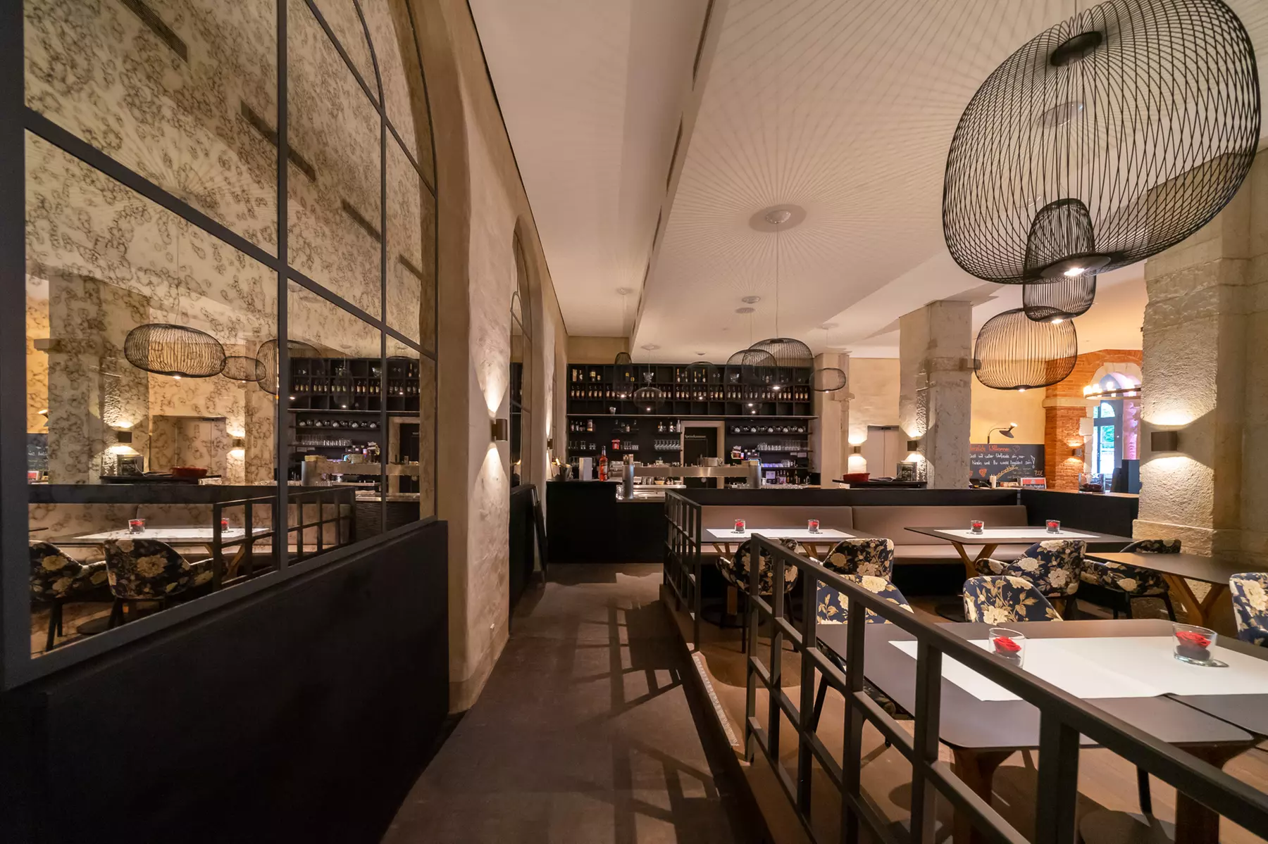 Genieße ein 2-Gänge-ElbeGarten-Menü mit Blick auf die Elbe