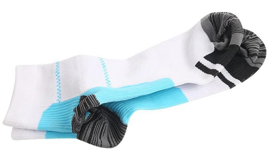 Image 4: Plantar Fasciitis Support Socks