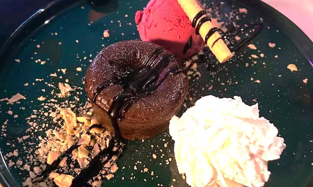 Menú degustación de 3 tiempos, postre y bebida para 2 o 4 personas