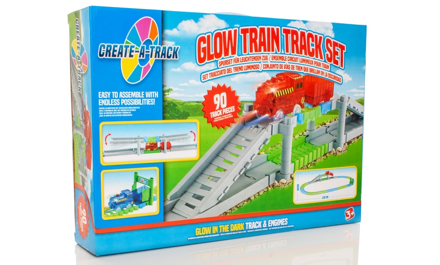 Image 4: Flexible Glow Train Track Set