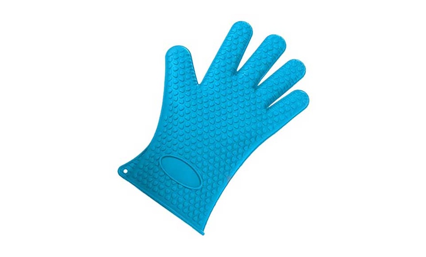 Image 2: Heat-Resistant Cooking Gloves