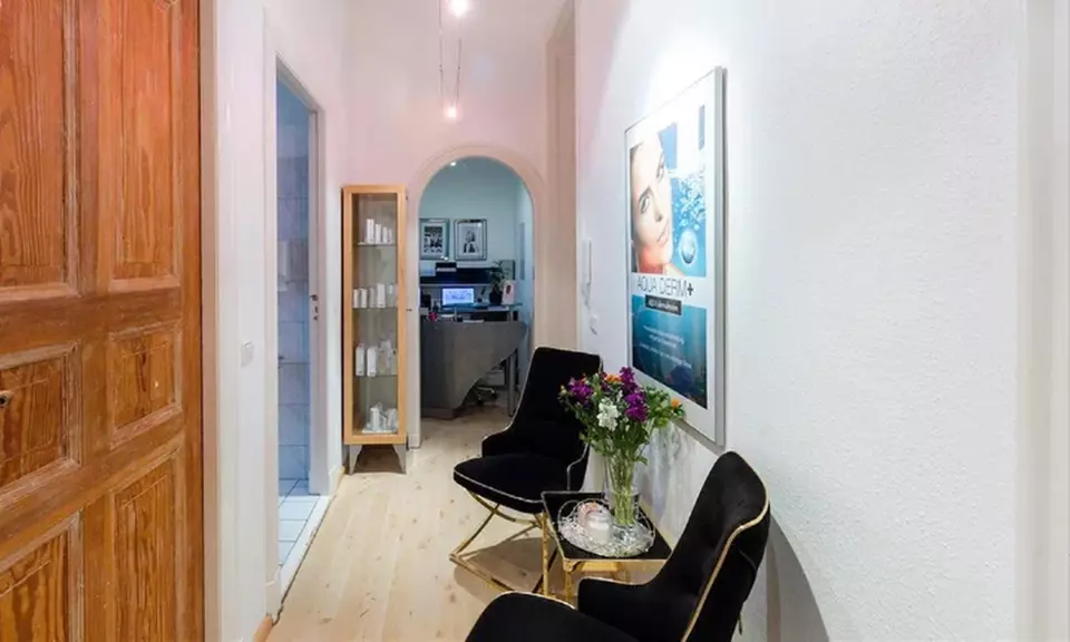 1x oder 2x 60 Min. BB Glow Behandlung für das Gesicht für 1 Person