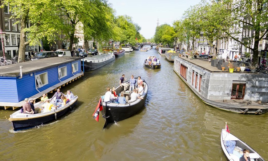 Image 2: Sloepje varen, stadje ontdekken: 4 uur zelf aan het roer