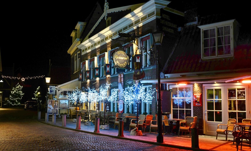 Image 12: Volendam: Moderne tweepersoonskamer met ontbijt