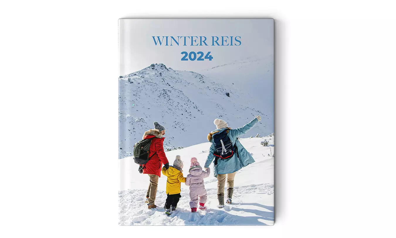 Bundel herinneringen in een A4-fotoboek met harde glossy kaft