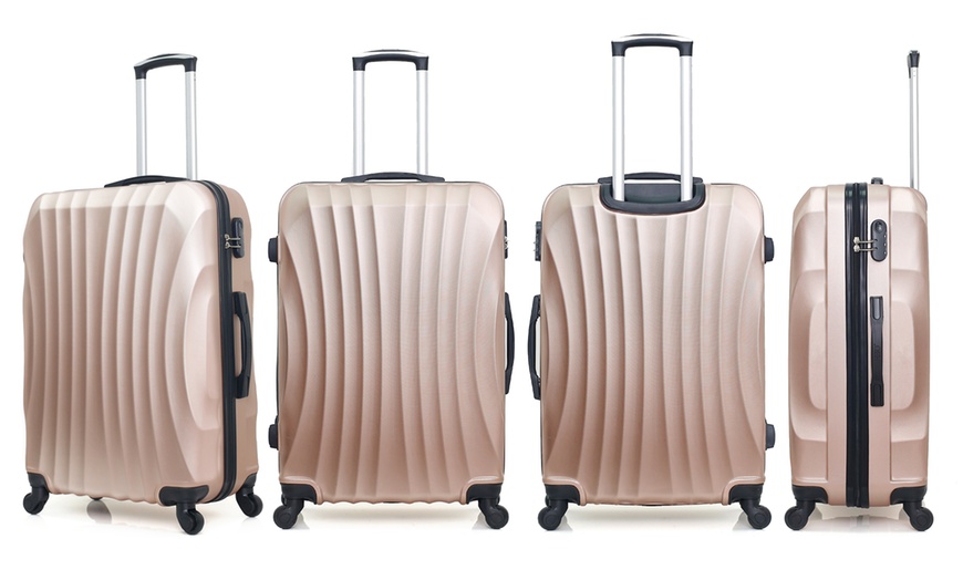 Image 24: Hero Set of Three Suitcases