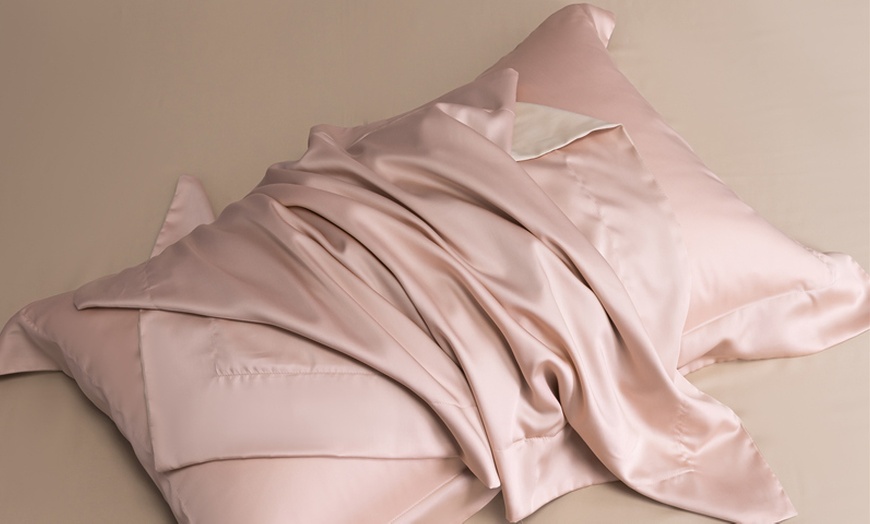 Image 9: Silken Sleep Class A TENCEL Lyocell Pillowcase Duo