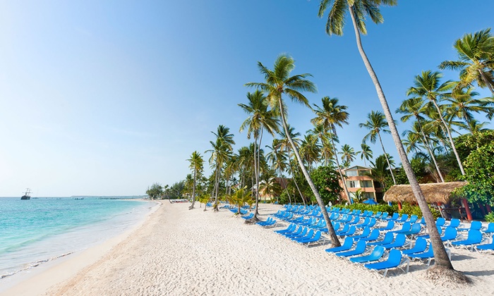 All-Incls. Sunscape Dominican Beach Stay w/ Air from Apple Vacations