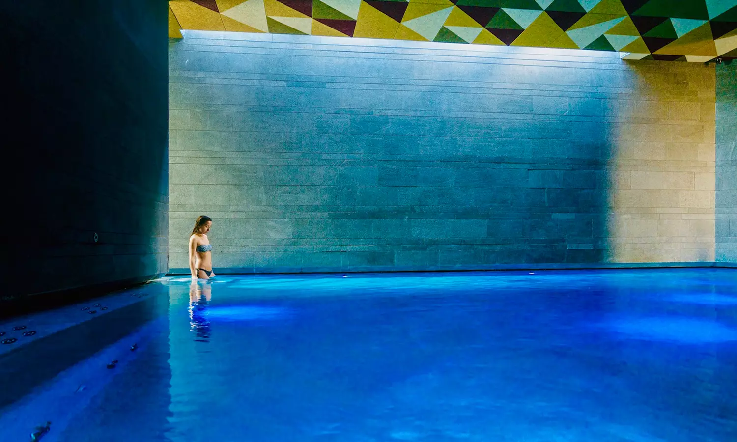 Circuito spa 90 minutos, bebida y masajes de 25 o 50 minutos para 2