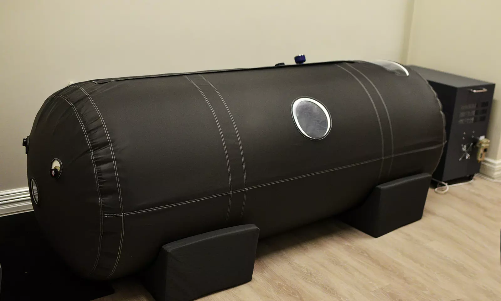 Hyperbaric Oxygen Therapy Sessions For Up to Ten at Thrive Wellness Centre - Image 3