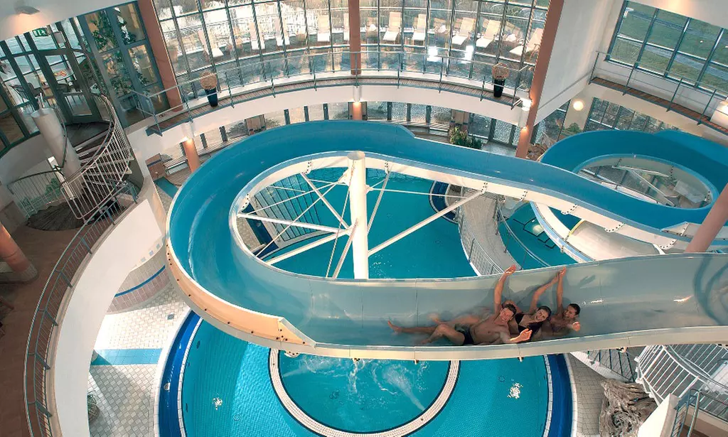 Meckl. Seenplatte: 4-5 Tage für Zwei inkl. Transfer, & SPAworld Fleesensee im 4*DORFHOTEL Fleesensee - Primary Image