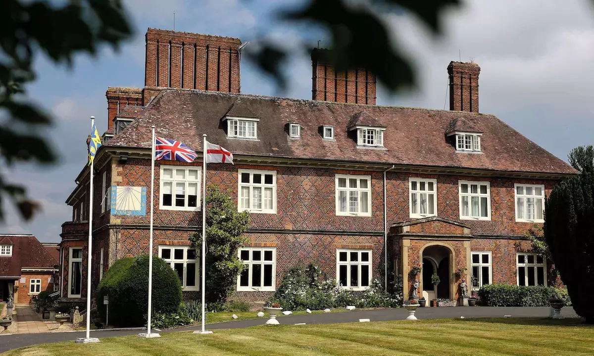 Shropshire: Classic Double Room with Breakfast