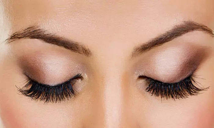 Realza tu mirada: lifting, tinte o extensiones de pestañas a elegir