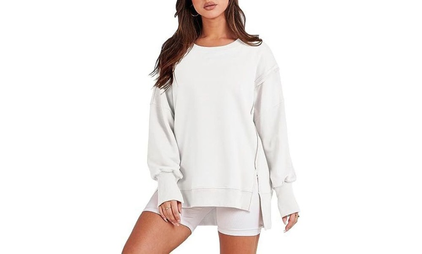 Image 8: Sweatshirt ample avec fente latérale pour femme