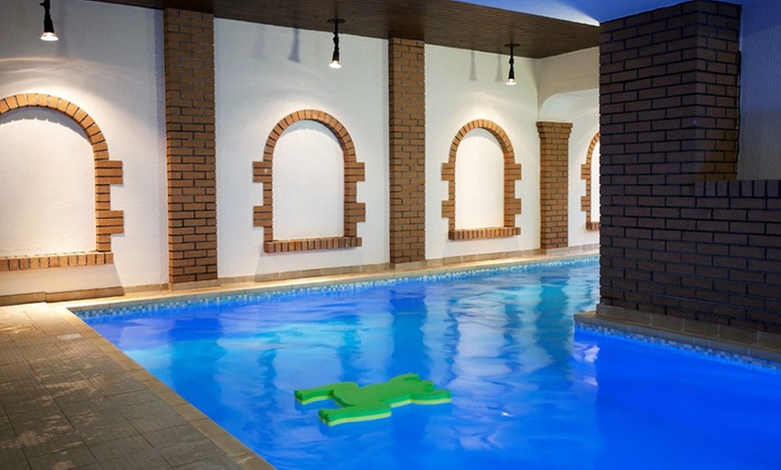 Image 10: Torquay: Family or Double Room with Breakfast & Optional Food Credit