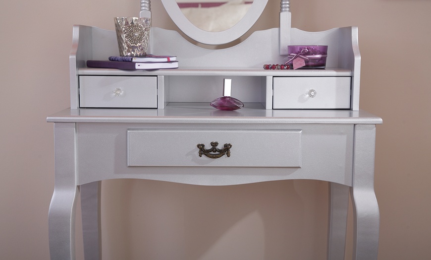 Image 20: Vintage-Style Dressing Table