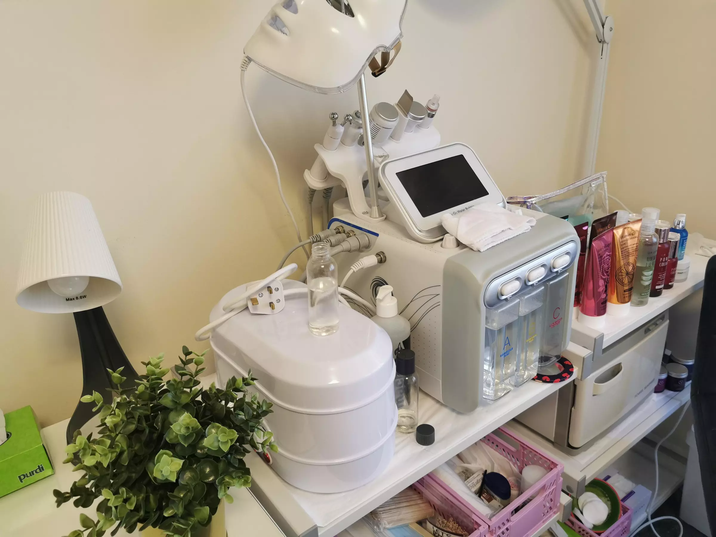 Up to 34% Off on  at Pink Beauty Clinic