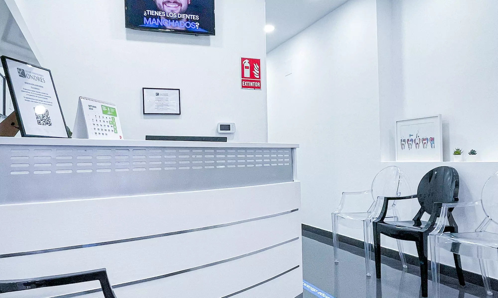 Limpieza bucal con ultrasonidos y opción a blanqueamiento dental