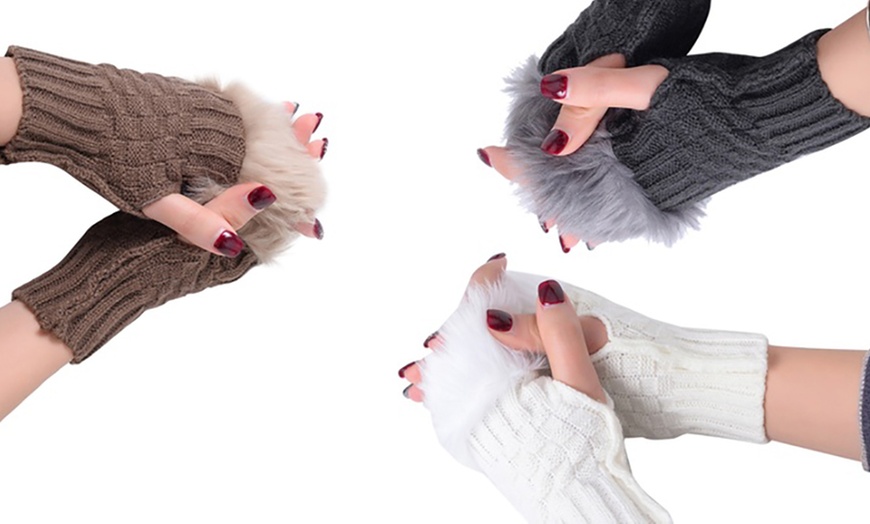 Image 15: Women's Furry Fingerless Gloves