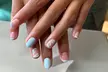 Sesión de manicura o pedicura con esmalte semipermanente para 1 persona con hasta un 59% de descuento - Image 5