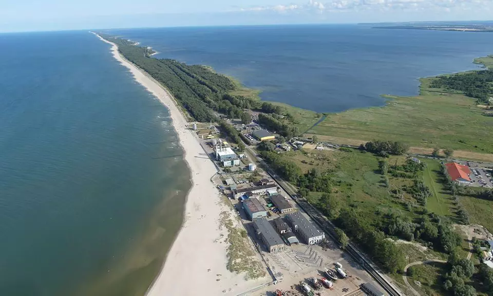 Niezapomniane przeżycie: lot z adrenaliną, szkolenie pilota i więcej