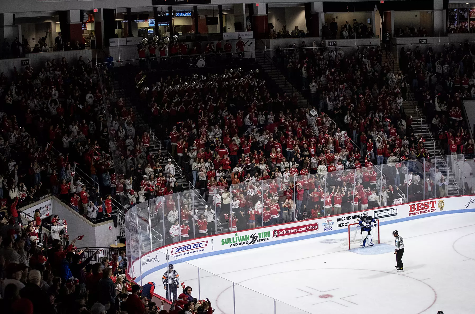 Boston University Men's Hockey (November 3 – March 9)  - Second Medium