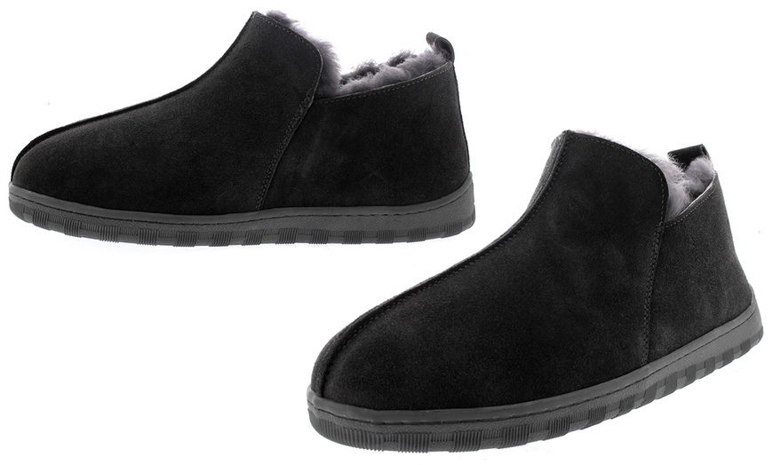 Image 14: Men's Sheepskin Slippers