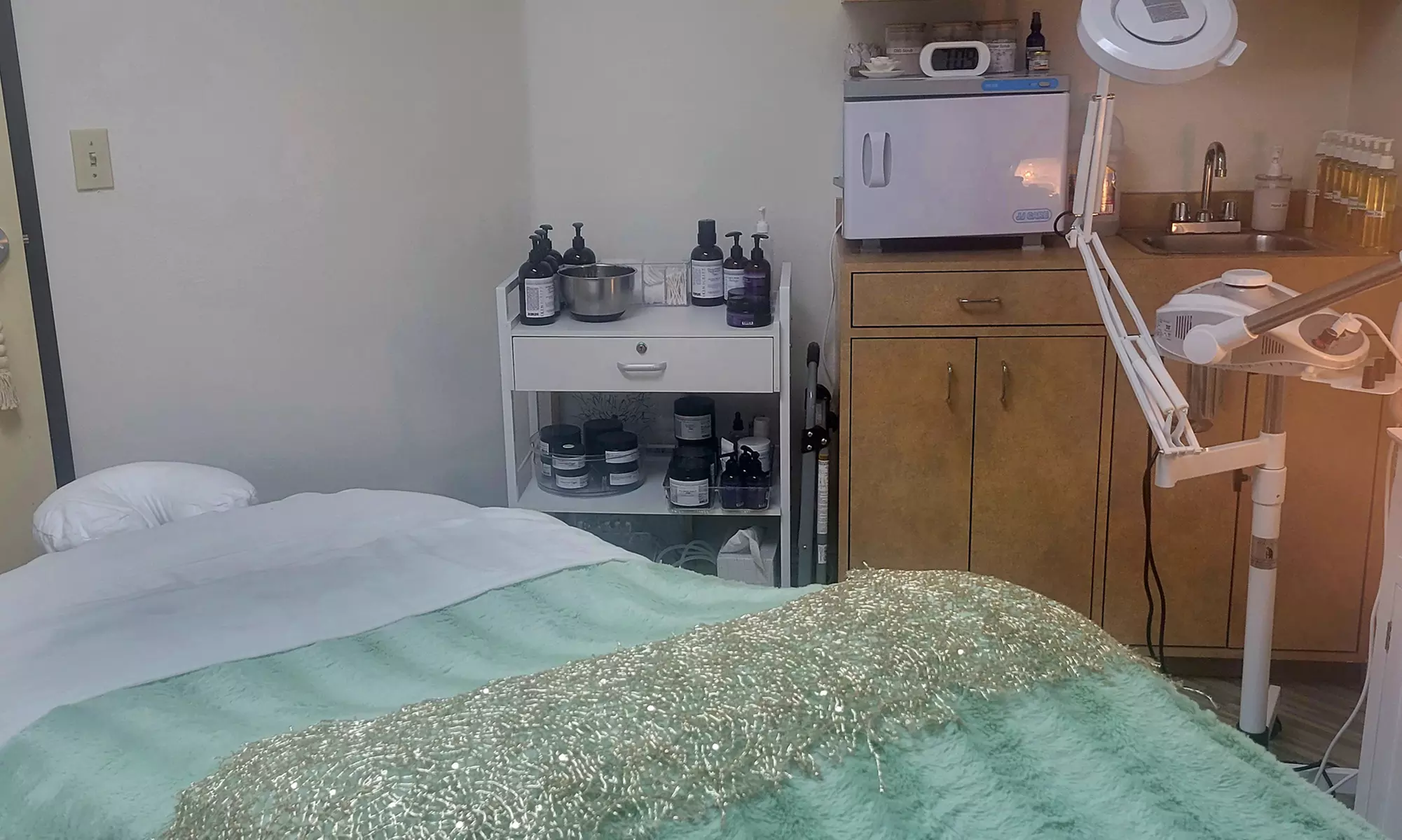 Up to 44% Off on Swedish Massage at Awakening Healing therapies - Second Medium