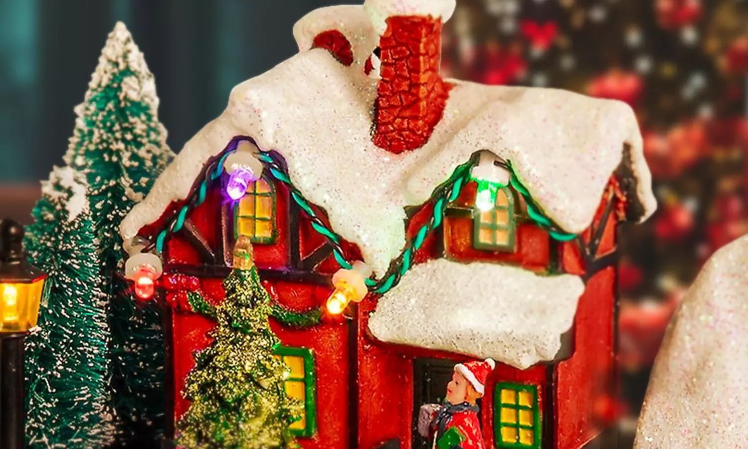 Weihnachtliche Szene mit Musik und Beleuchtung