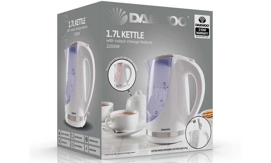 Image 6: Daewoo Kettle and Toaster Set