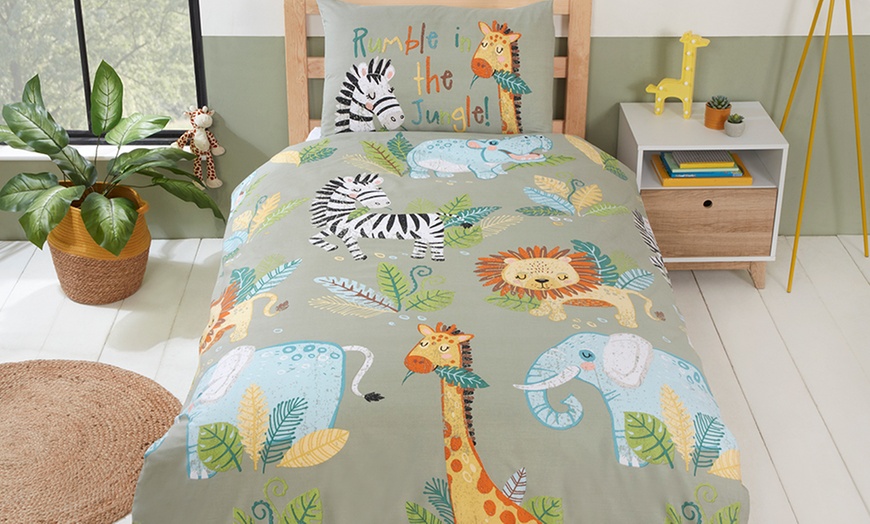 Image 3: Kids' Reversible Duvet Set