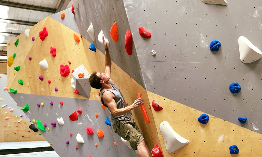 Image 3: Indoor Bouldering Induction Session