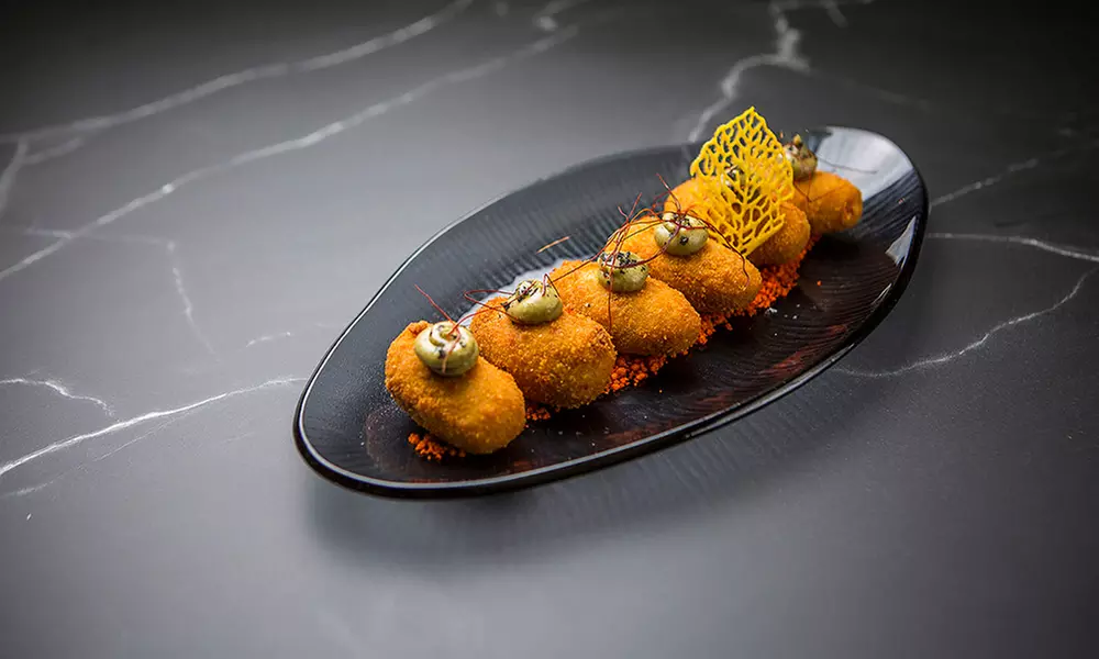 Cocina sevillana auténtica para 2 personas en La Despensa de Molviedro