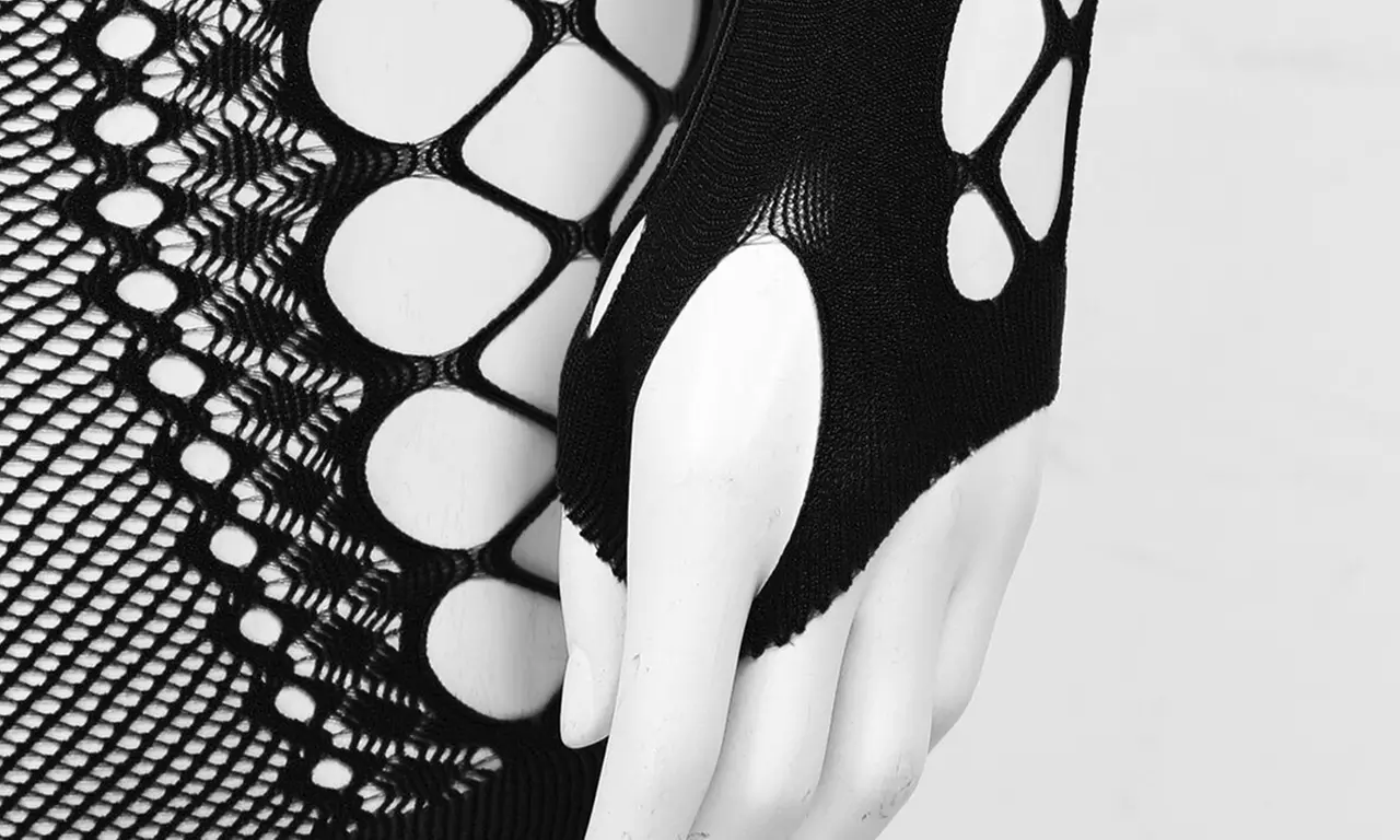 1 of 2 zwarte kanten babydoll bodysuits - Image 6