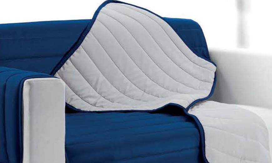 Image 2: Quilted Sofa Cover