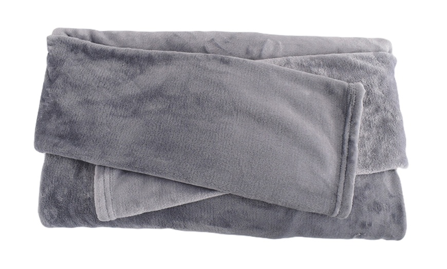 Image 8: Wearable Blanket with Sleeves and Pocket
