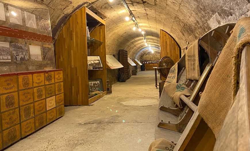 Image 3: Visite libre du Musée du Vin et du Négoce et dégustation de vin