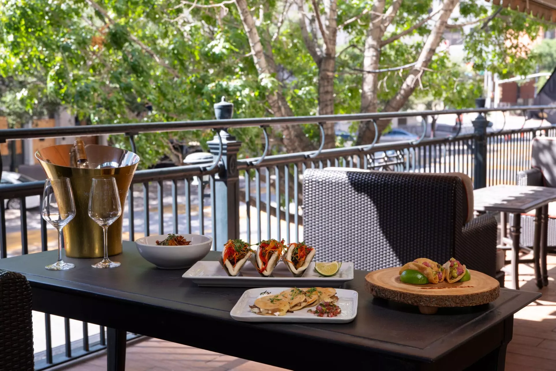 Stay in Austin, TX with Elegant Charm & Prime Downtown Location