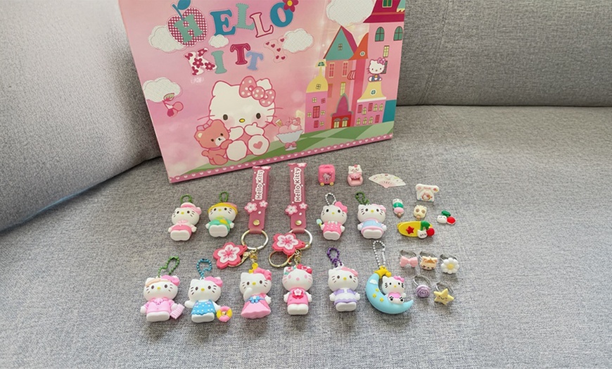 Image 2: 24 Days Sanrio Inspired Keychain Advent Calendar
