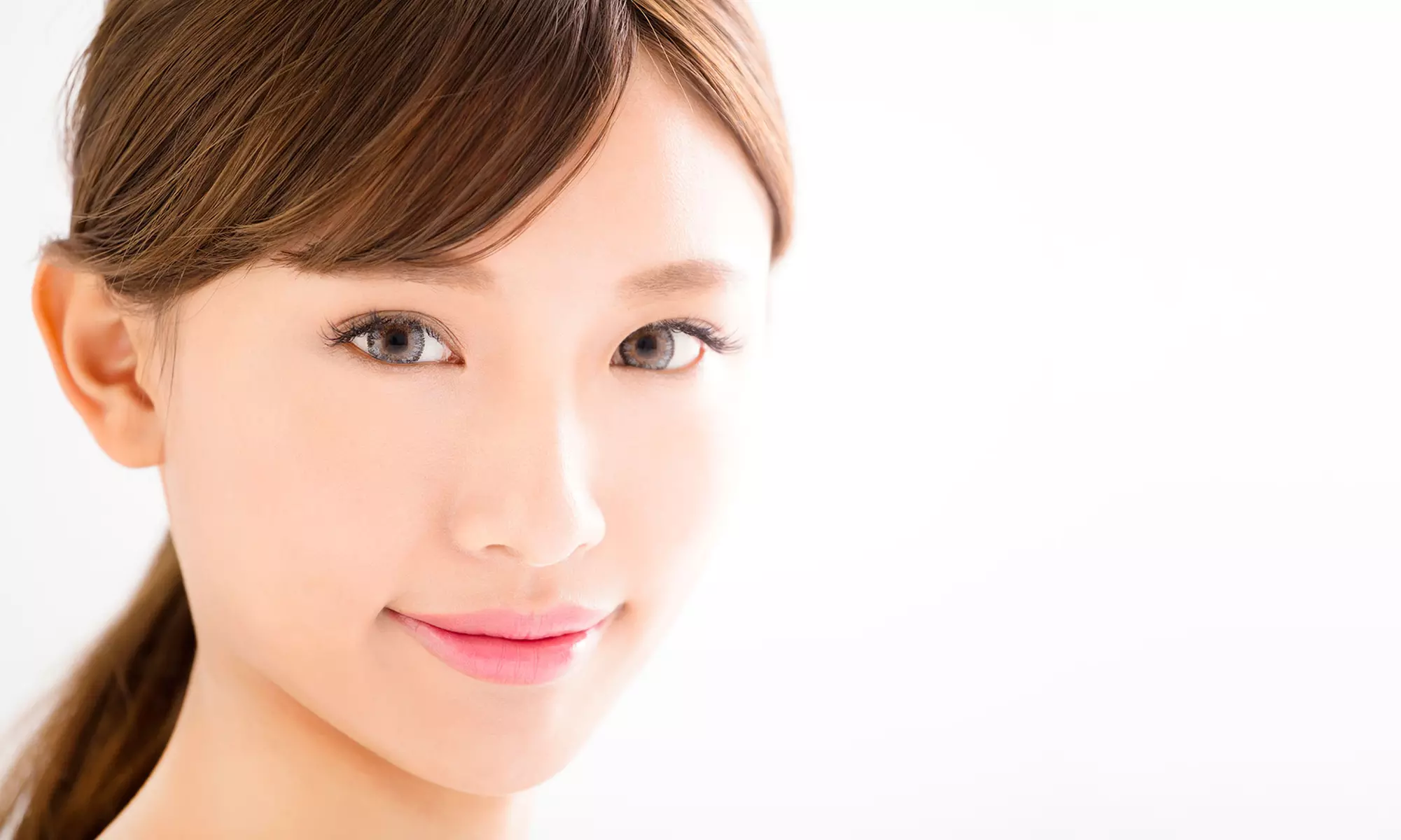 Wertgutschein über 89 € oder 174 € anrechenbar auf ein Faden-Lifting in der Praxis Dres. Braecher - Primary Image