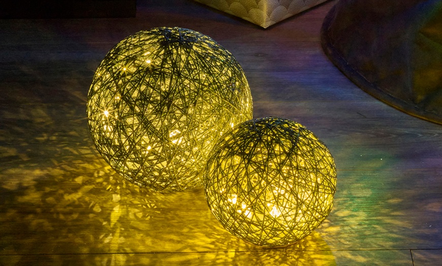 Image 4: Set of Indoor Plastic Ball Lights