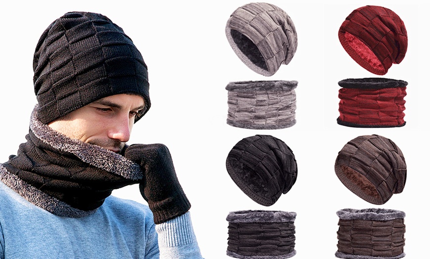 Image 1: Coordinated Hat and Neck Warmer Set