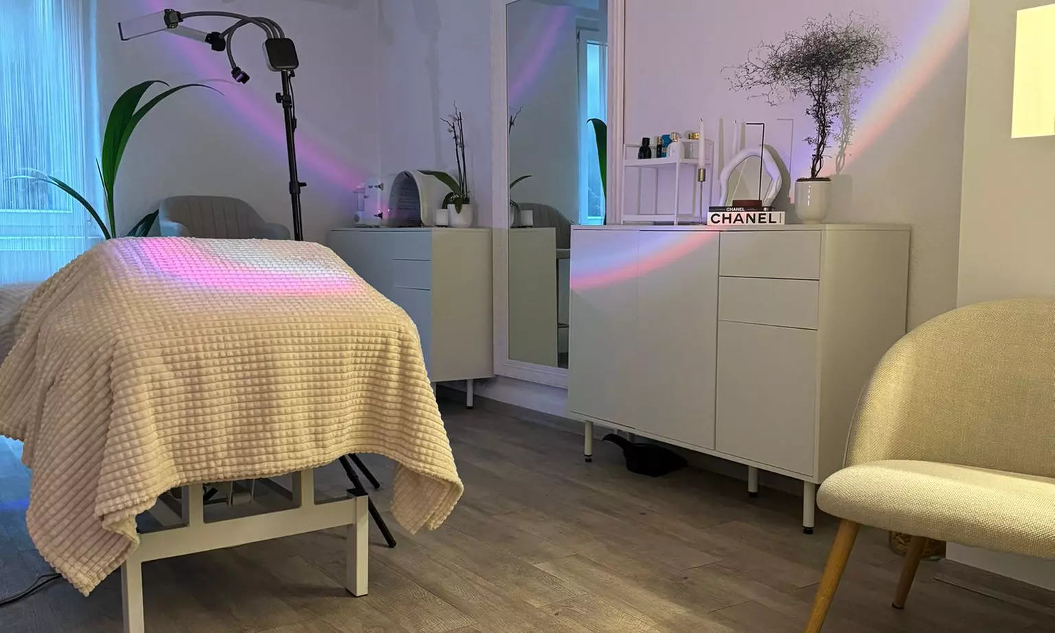 Augenbrauen- und/oder Wimpern-Lifting inkl. Färben für 1 Person