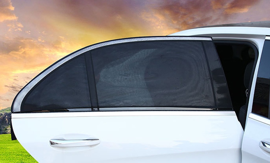 Image 5: Car Window Sunshade Screen Set