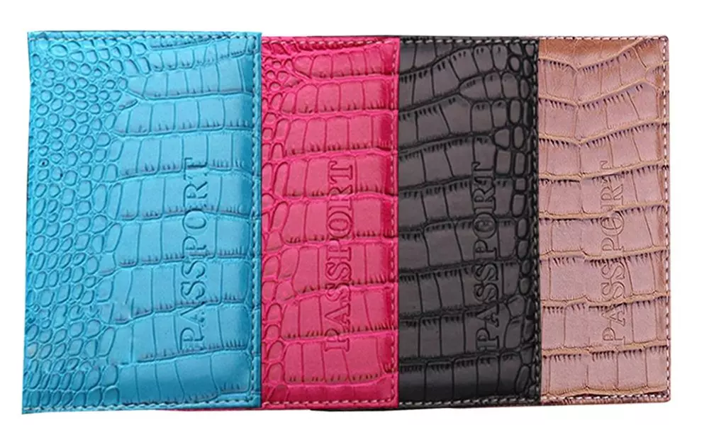 Etui pour passeport en similicuir effet croco - Primary Image