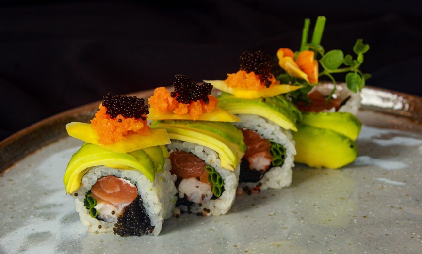 Image 2: Fusion-Menü inkl. Sushi-Platte