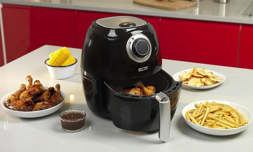 Image 7: Tower Air Fryer with Accessories