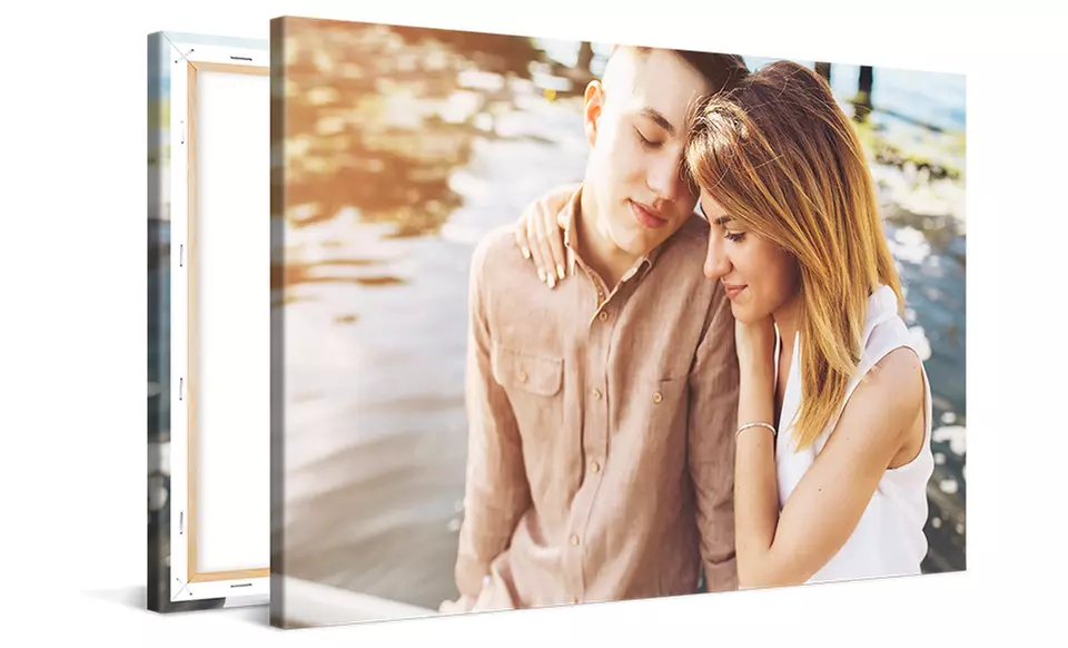 Foto-Leinwand mit Wunschmotiv im Format 75 x 50 cm bei Photo Gifts (bis zu 82% sparen*) - Primary Image