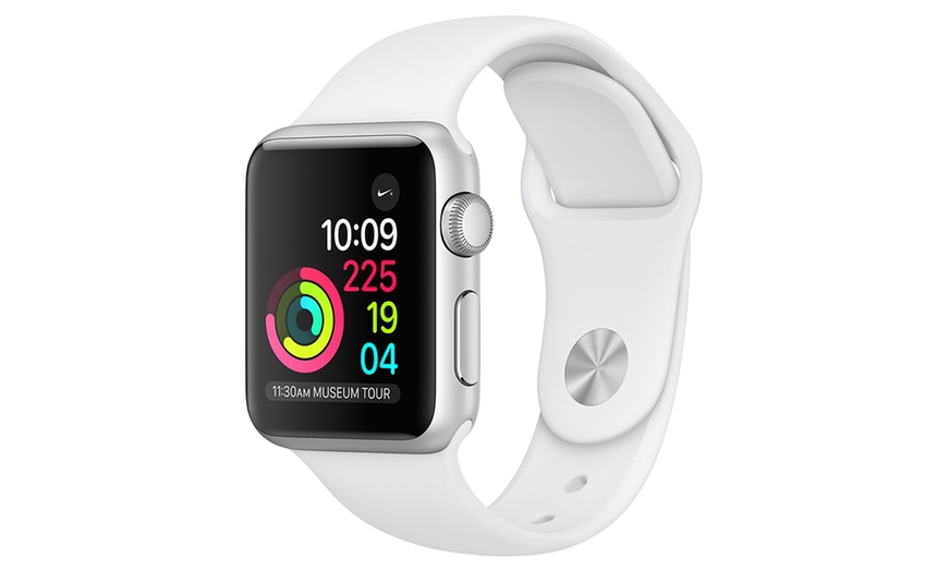 Image 9: Refurbished Apple Watch