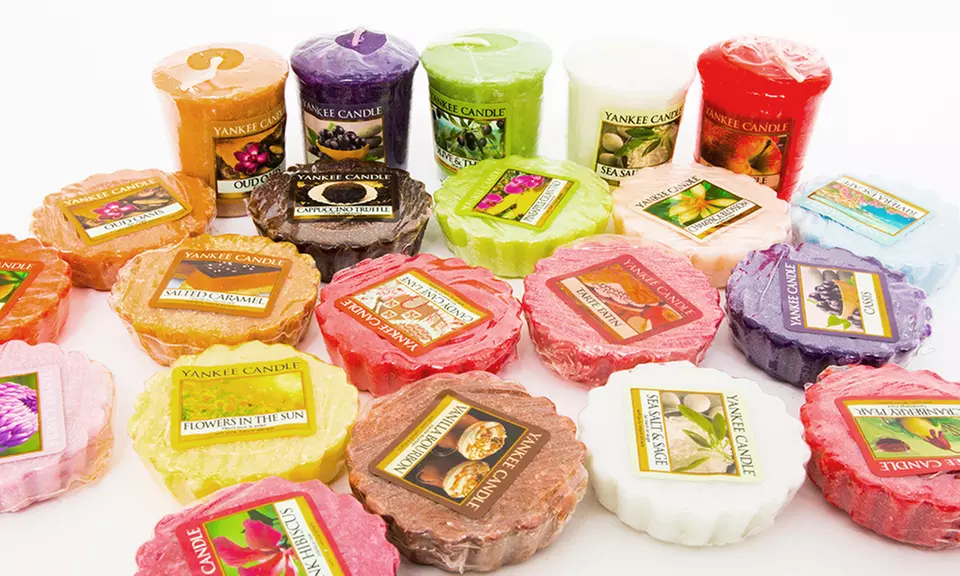 Yankee Candle 3er-, 6er-, 9er-, 12er- oder 24er-Set mit Votivkerzen oder Wax Melts im Duft nach Zufallsprinzip - Second Medium